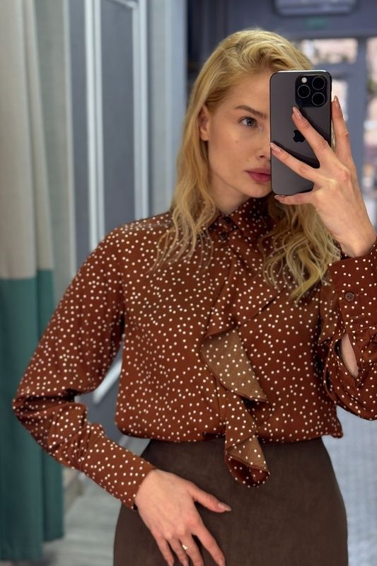 Жіноча блуза коричнева з рюшею в горошок, XL