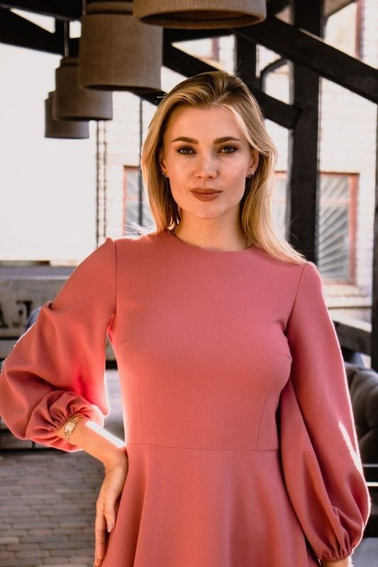 Рожева жіноча сукня міді зі спідницею сонце та пишним рукавом на резинці, S